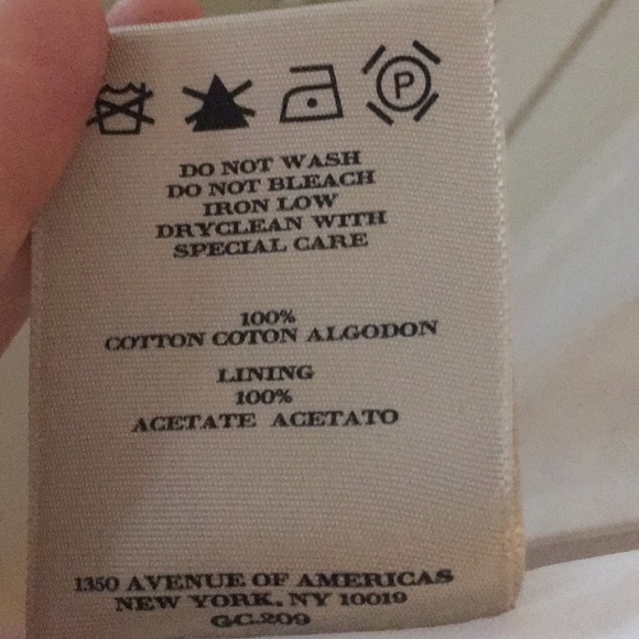 White Burberry raincoat with detachable hood - Picture 8 of 8